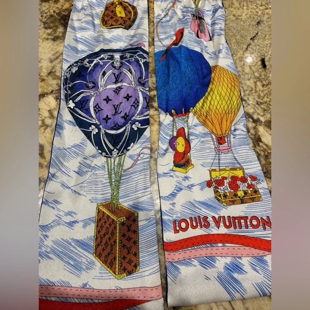 LOW START LOUIS VUITTON TWILLY SMALL SCARF VIVIENNE - Picture 6 of 11